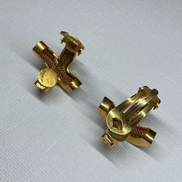 Vintage Gold Tone X Clip On Earrings - Picture 3 of 5
